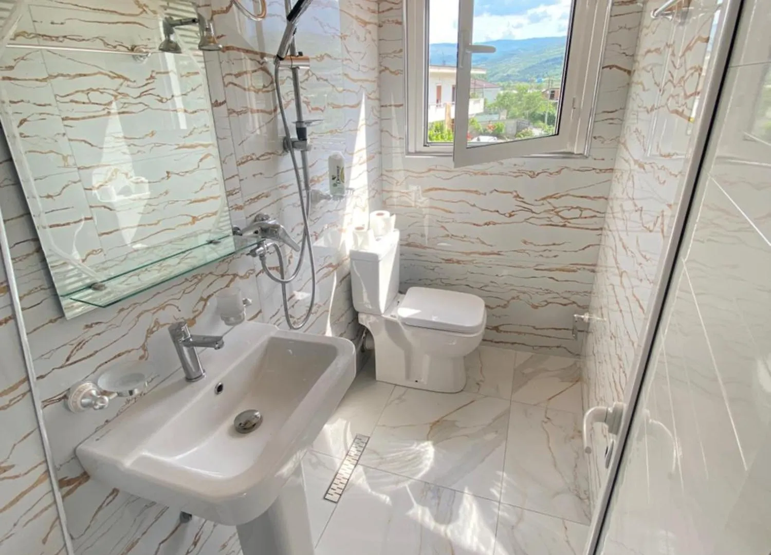 Guest House Rean Berat Apartment