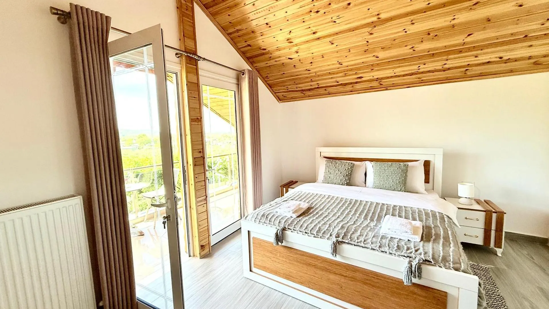 Apartment Guest House Rean Berat